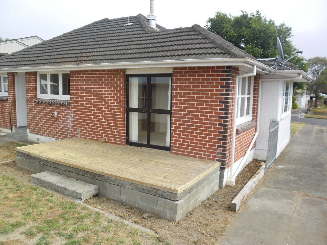 3 Arnot Avenue, Clouston Park, Upper Hutt - Carousel 1