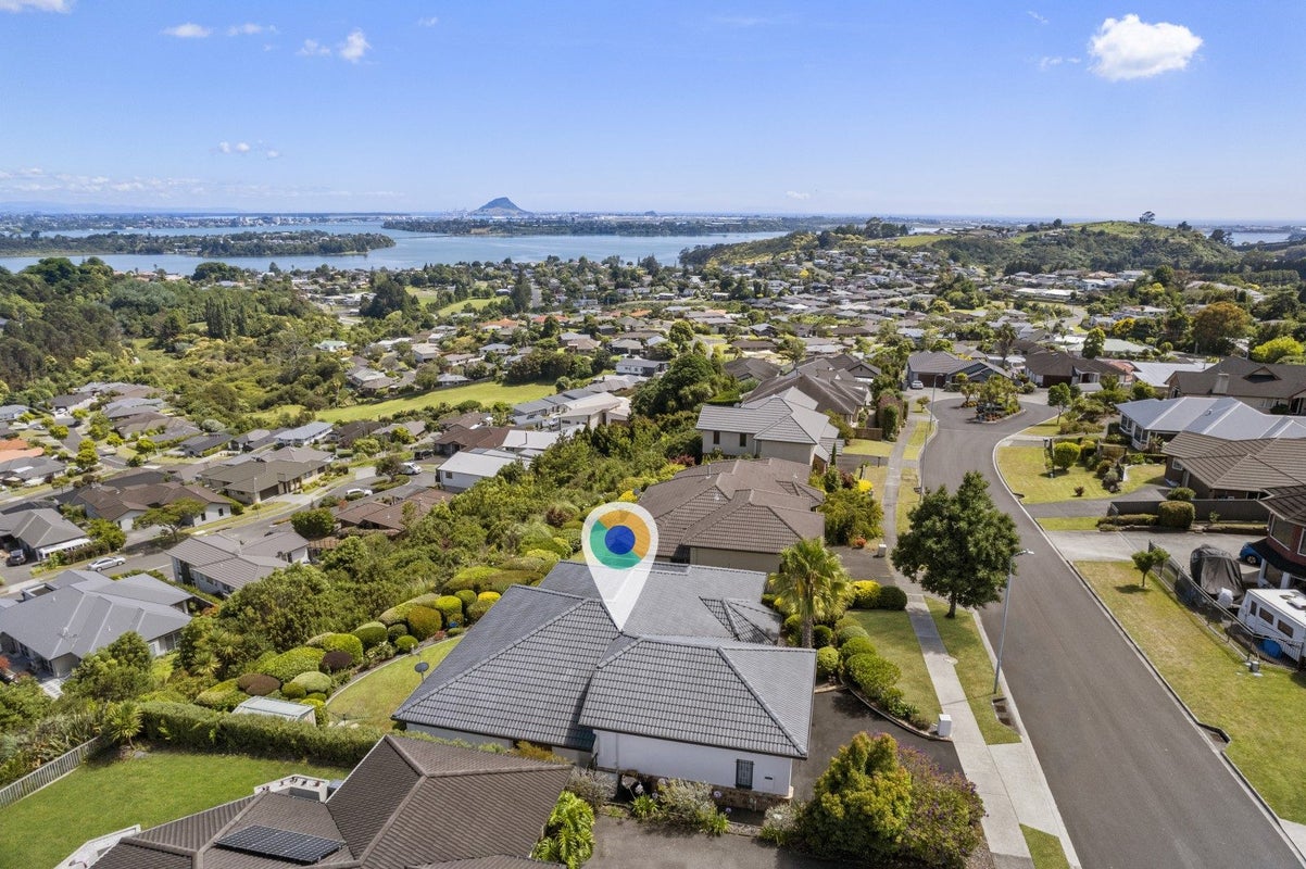 15 Aurora Avenue, Welcome Bay, Tauranga - Carousel 2