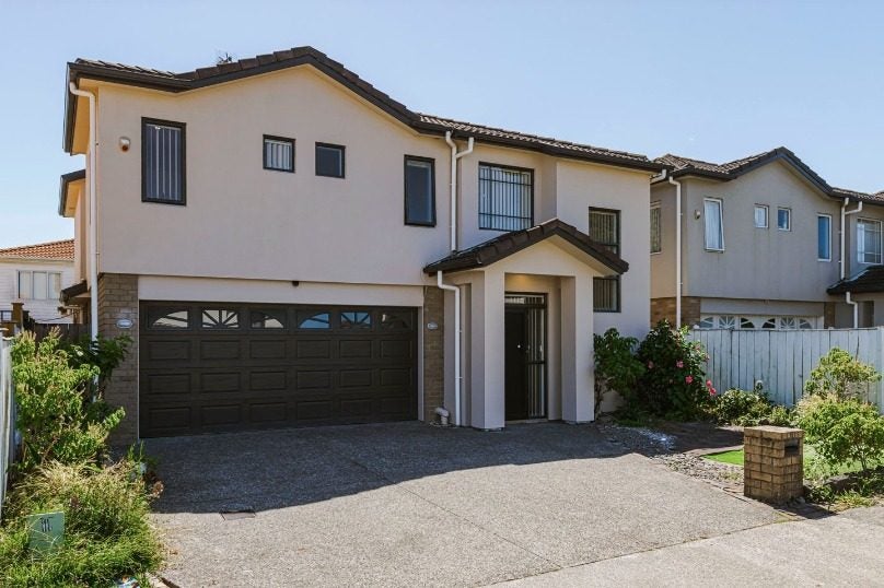31 Janway Avenue, Flat Bush, Auckland - Carousel 2