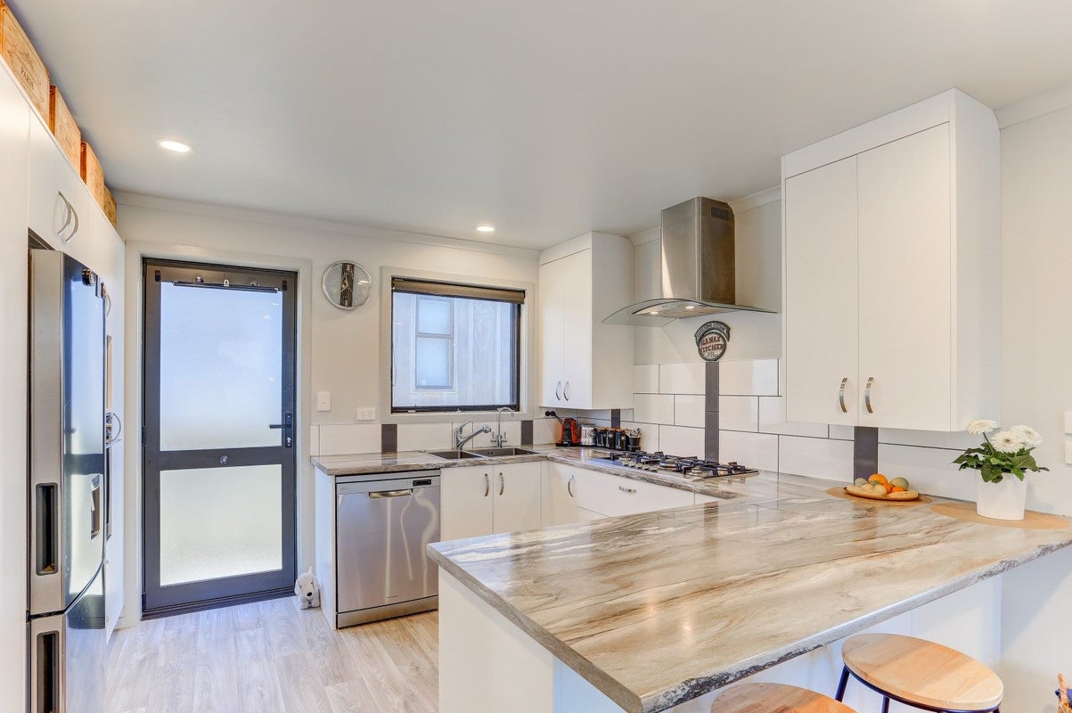 11A Ashton Terrace, Castlecliff, Whanganui - Carousel 2
