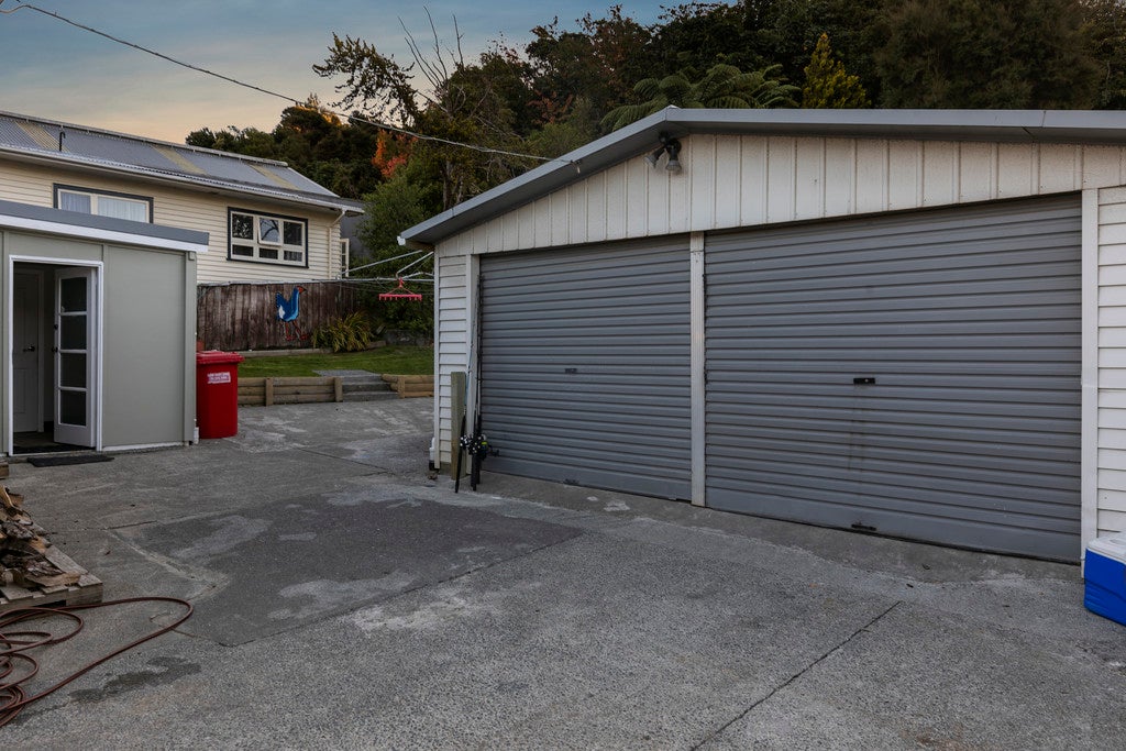 14 George Street, Stokes Valley, Lower Hutt - Carousel 20