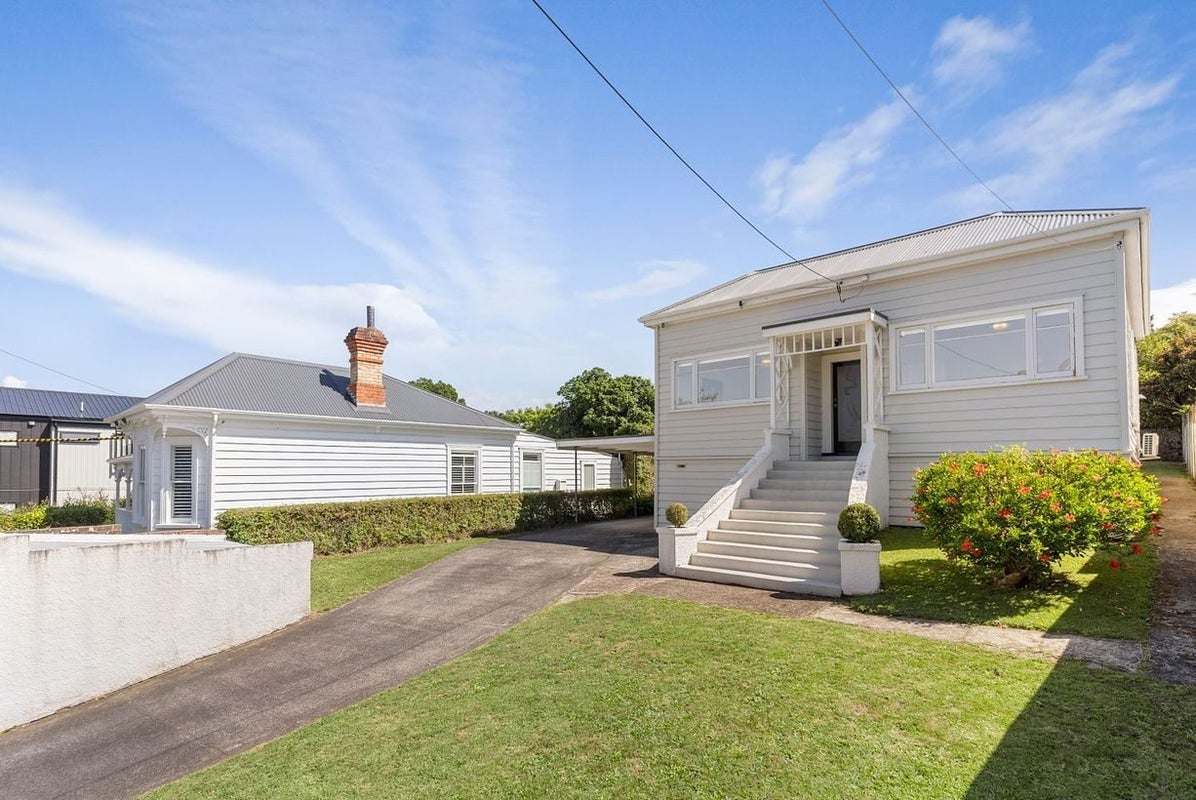 33 Bellevue Road, Mount Eden, Auckland - Carousel 1