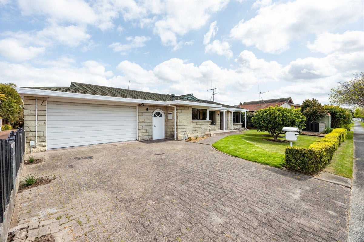 28 McMeekan Avenue, Chartwell, Hamilton - Carousel 21