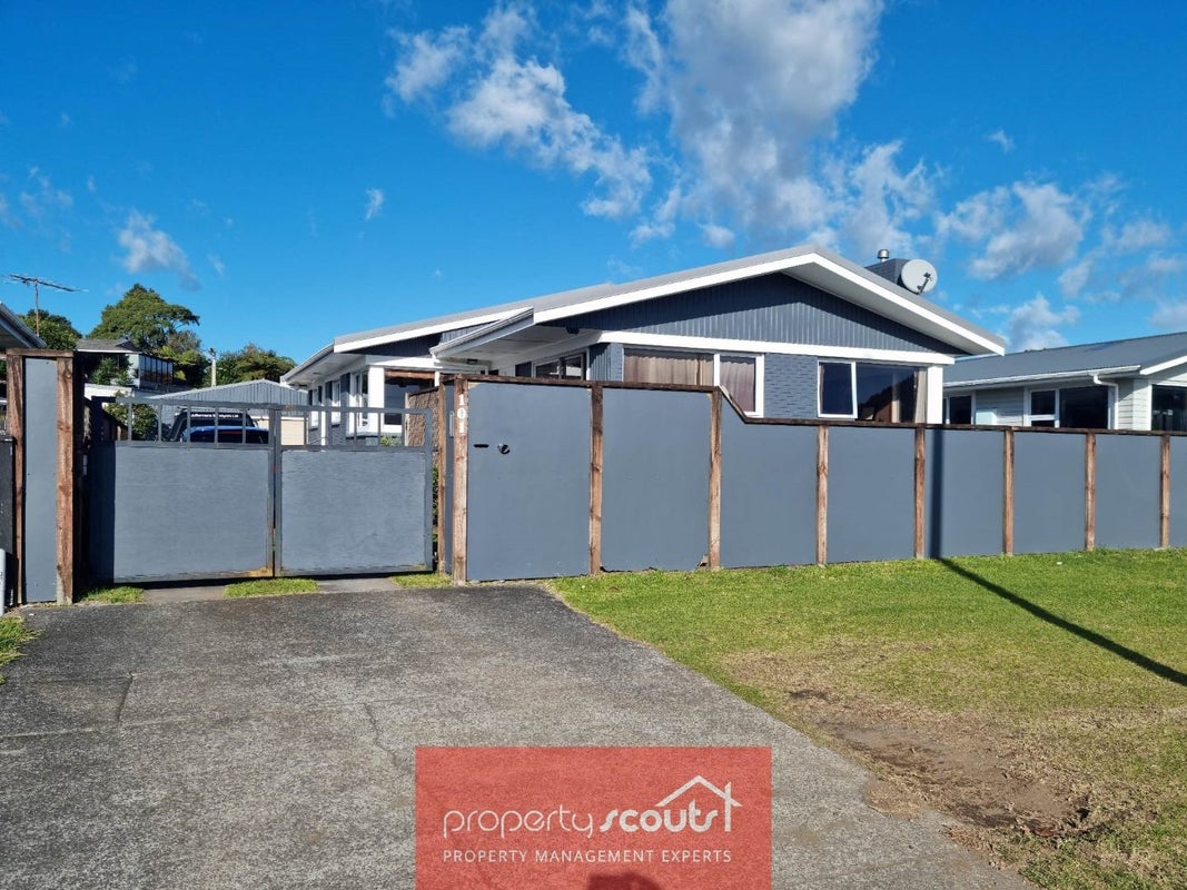101 South Road, Blagdon, New Plymouth - Carousel 1