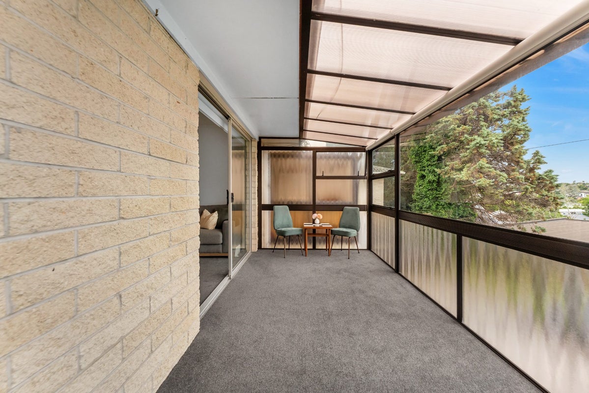 2/86 Archers Road, Glenfield, Auckland - Carousel 2