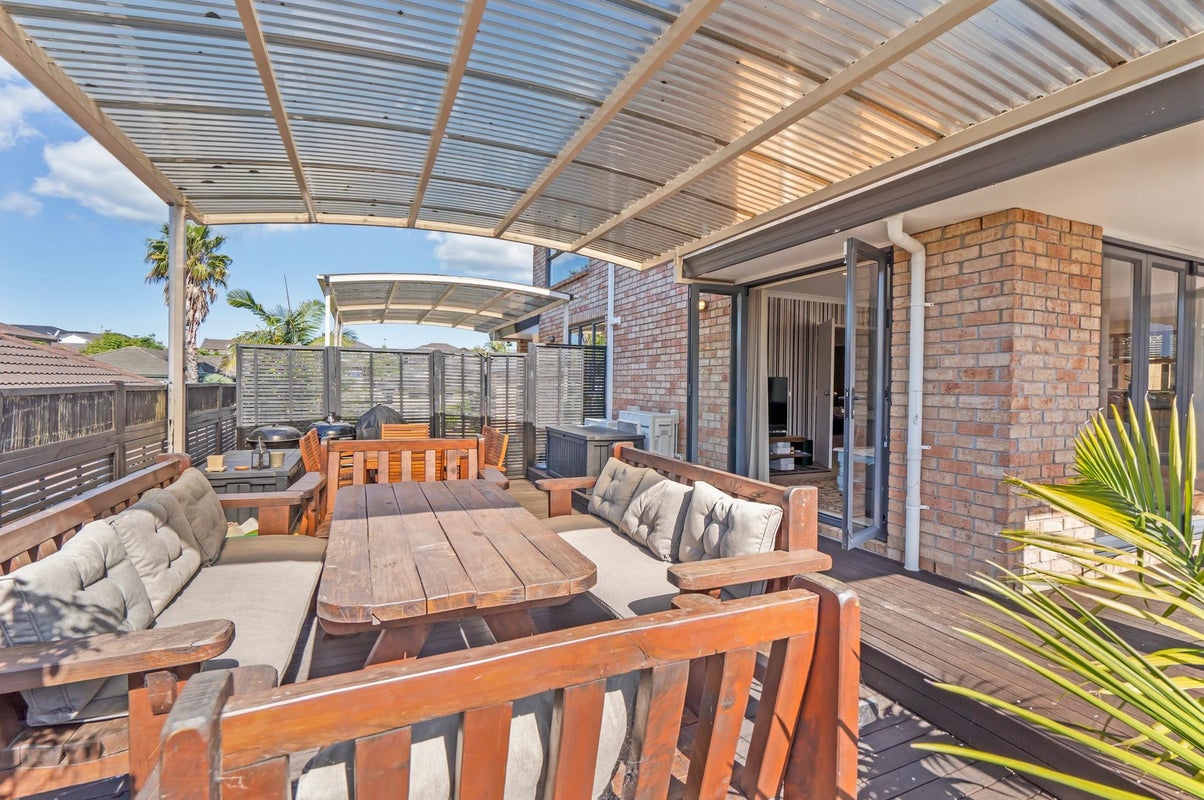 20 Araminta Place, Beachlands, Auckland - Carousel 2
