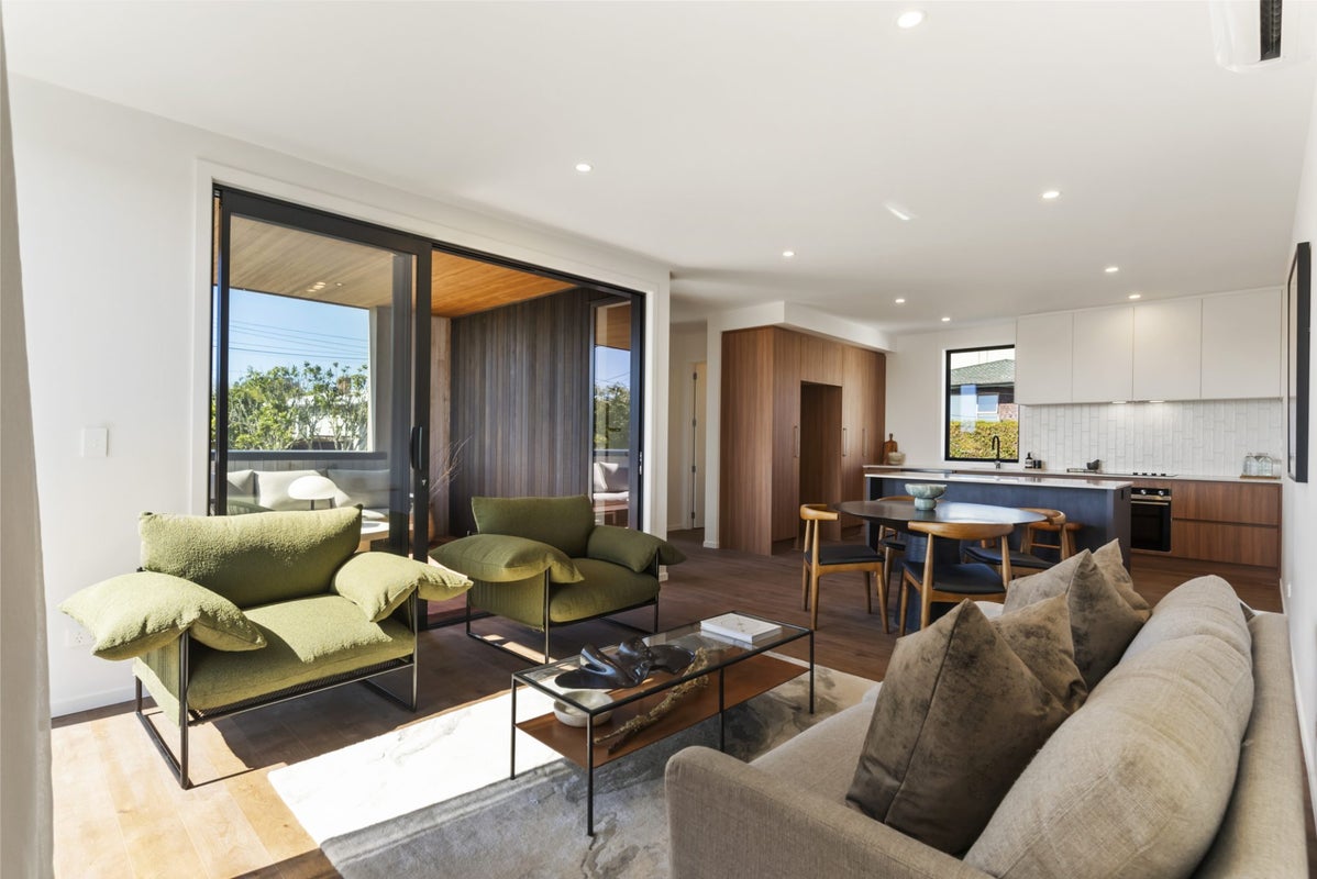 4 Thomas Avenue, Mount Albert, Auckland - Carousel 2