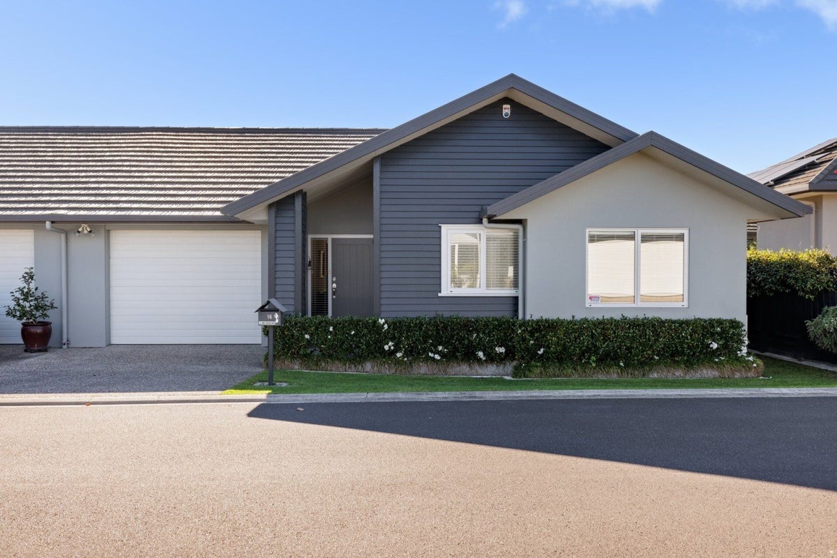 16 Bridgewater Way, Pyes Pa, Tauranga - Carousel 18