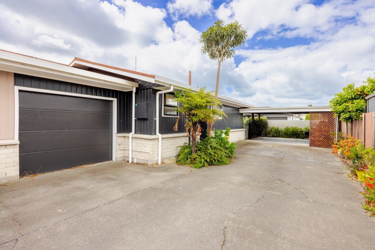 2 Nicholas Street, Taradale, Napier - Carousel 14
