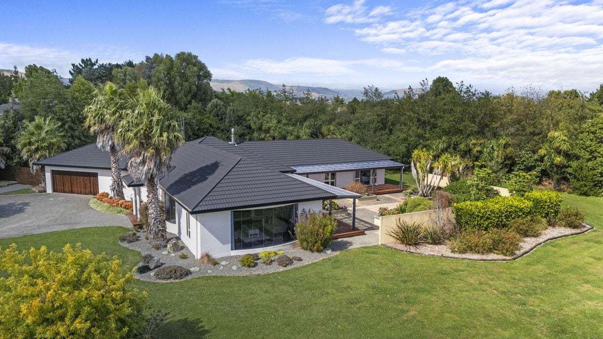 110 Polson Hill Drive, Palmerston North - Carousel 2