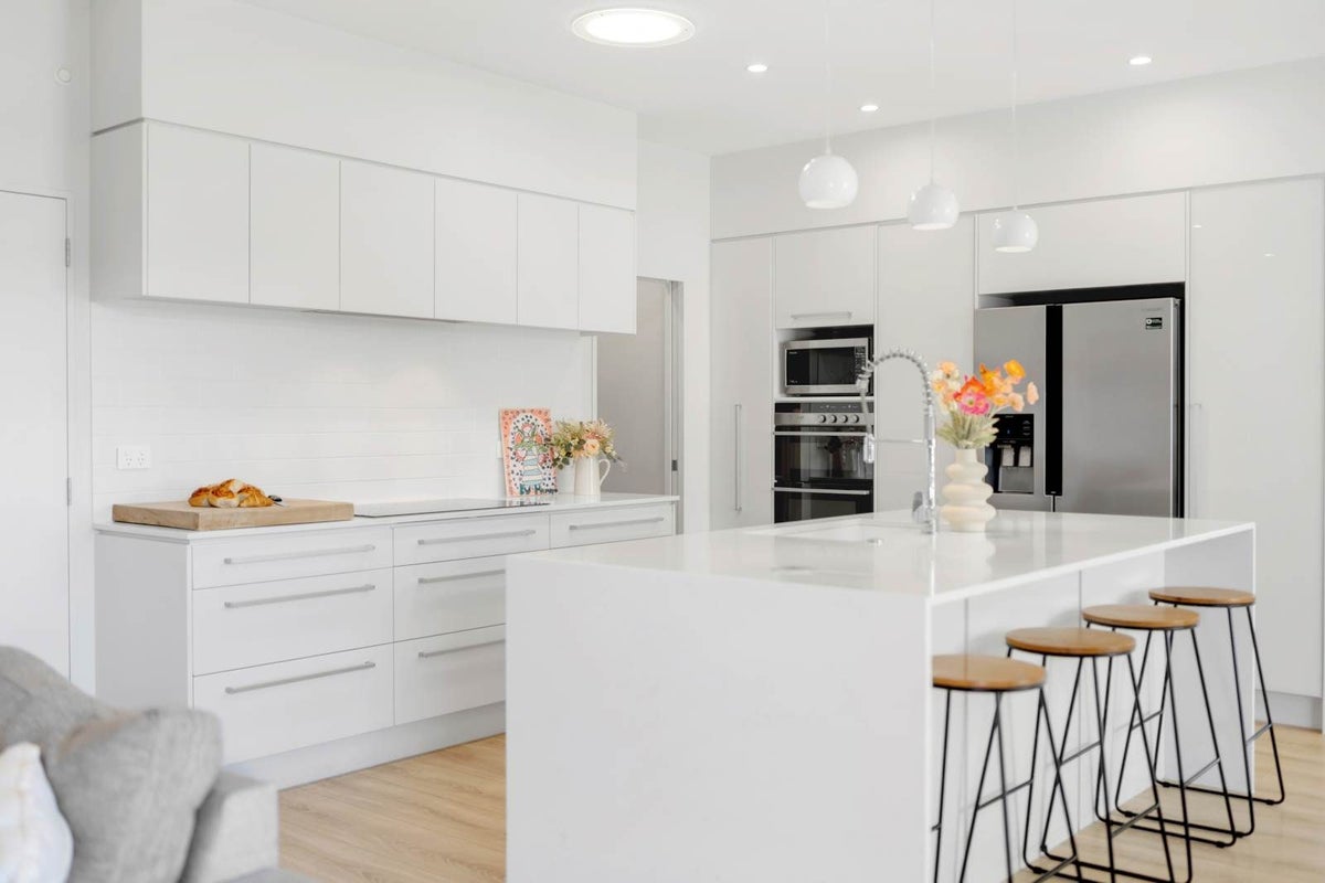 8 Doidge Street, Beachlands, Auckland - Carousel 2