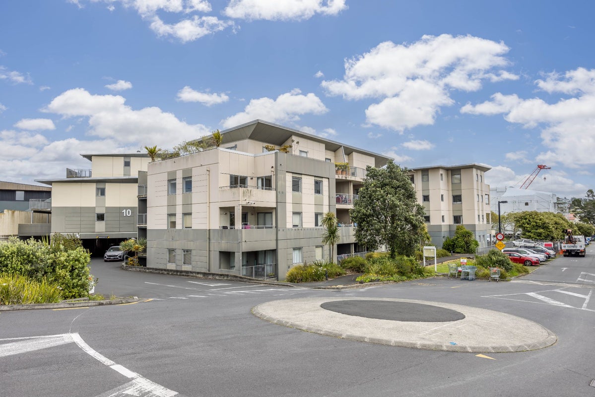 2G/12 Morning Star Place, St Lukes, Auckland - Carousel 1
