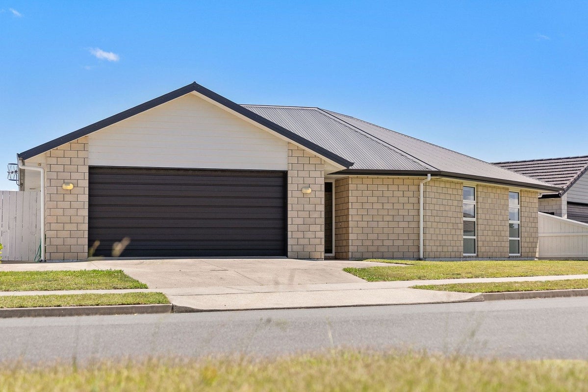 11 Te Kio Crescent, Papamoa Beach, Papamoa - Carousel 24
