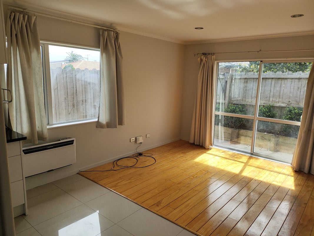 14 Courtvale Place, Flat Bush, Auckland - Carousel 2