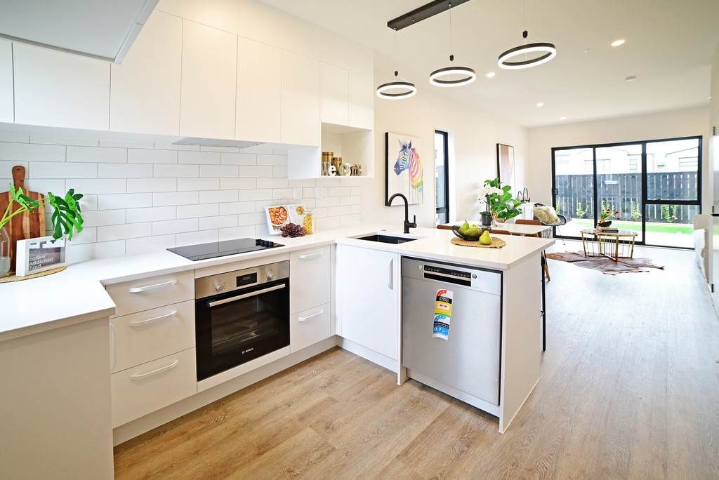 31  Kiato Lane, Flat Bush, Manukau City, Auckland - Carousel 2