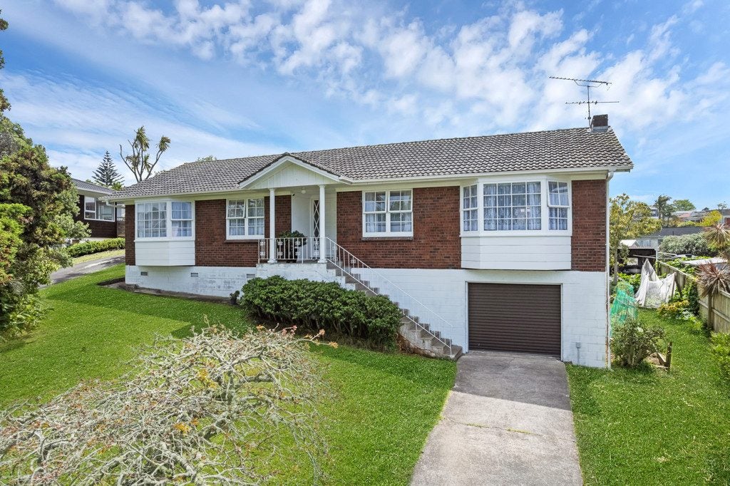 5 Imatra Place, Sunnyhills, Auckland - Carousel 1