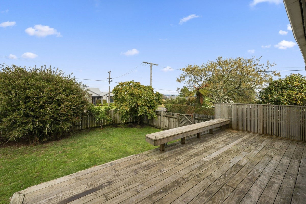62 Basley Road, Owhata, Rotorua - Carousel 17