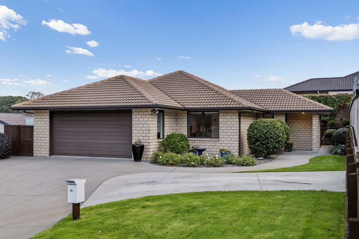 79 Falcon Drive, Welcome Bay, Tauranga - Carousel 1