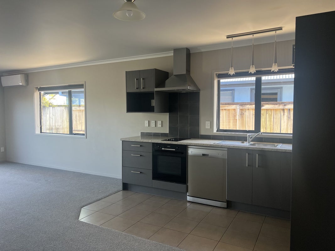 9A Camberley Way, Huntington, Hamilton - Carousel 5