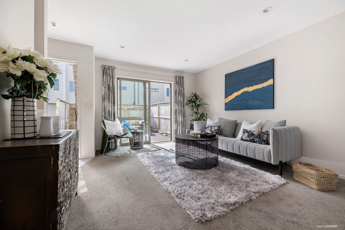 58/21 Hunters Park Drive, Three Kings, Auckland City, Auckland - Carousel 2