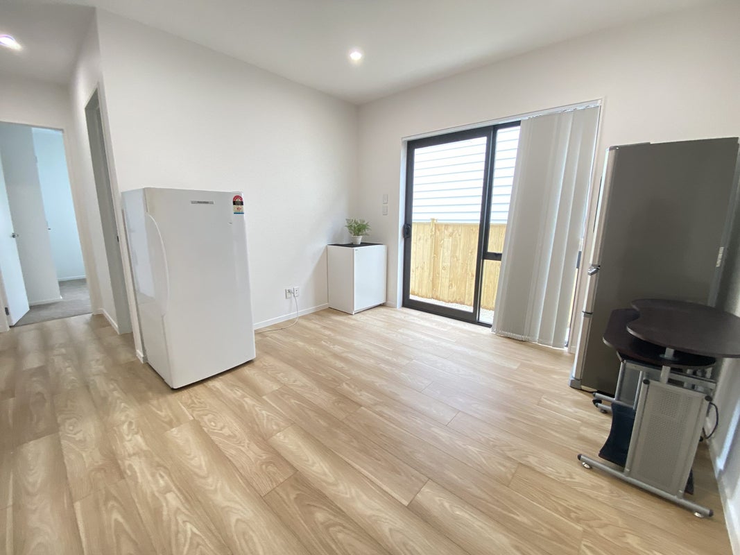 43 Hing Street, Flat Bush, Auckland - Carousel 2