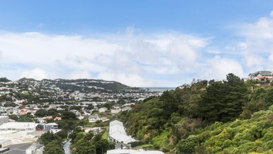 88 Akaroa Drive, Maupuia, Wellington - Carousel 1