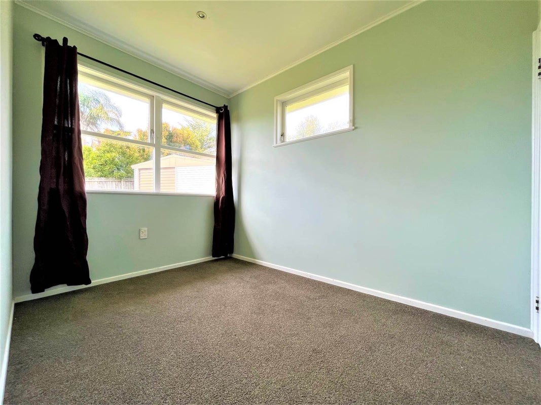 17 Aplin Place, Birkdale, Auckland - Carousel 16