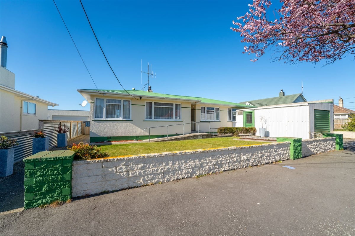 35 Taward Street, Oamaru North, Oamaru - Carousel 1