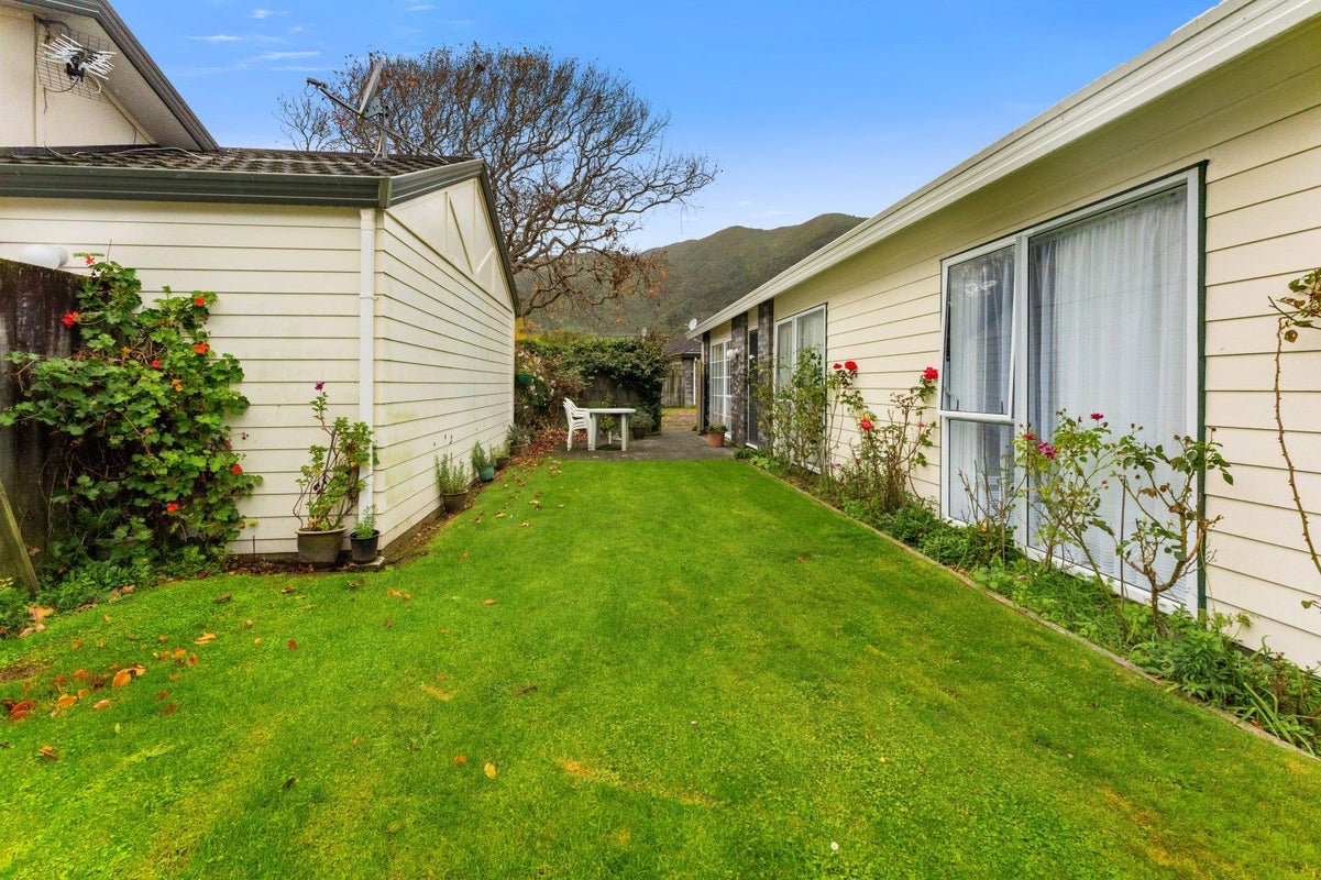 2/169 Whites Line East, Waiwhetu, Lower Hutt - Carousel 2