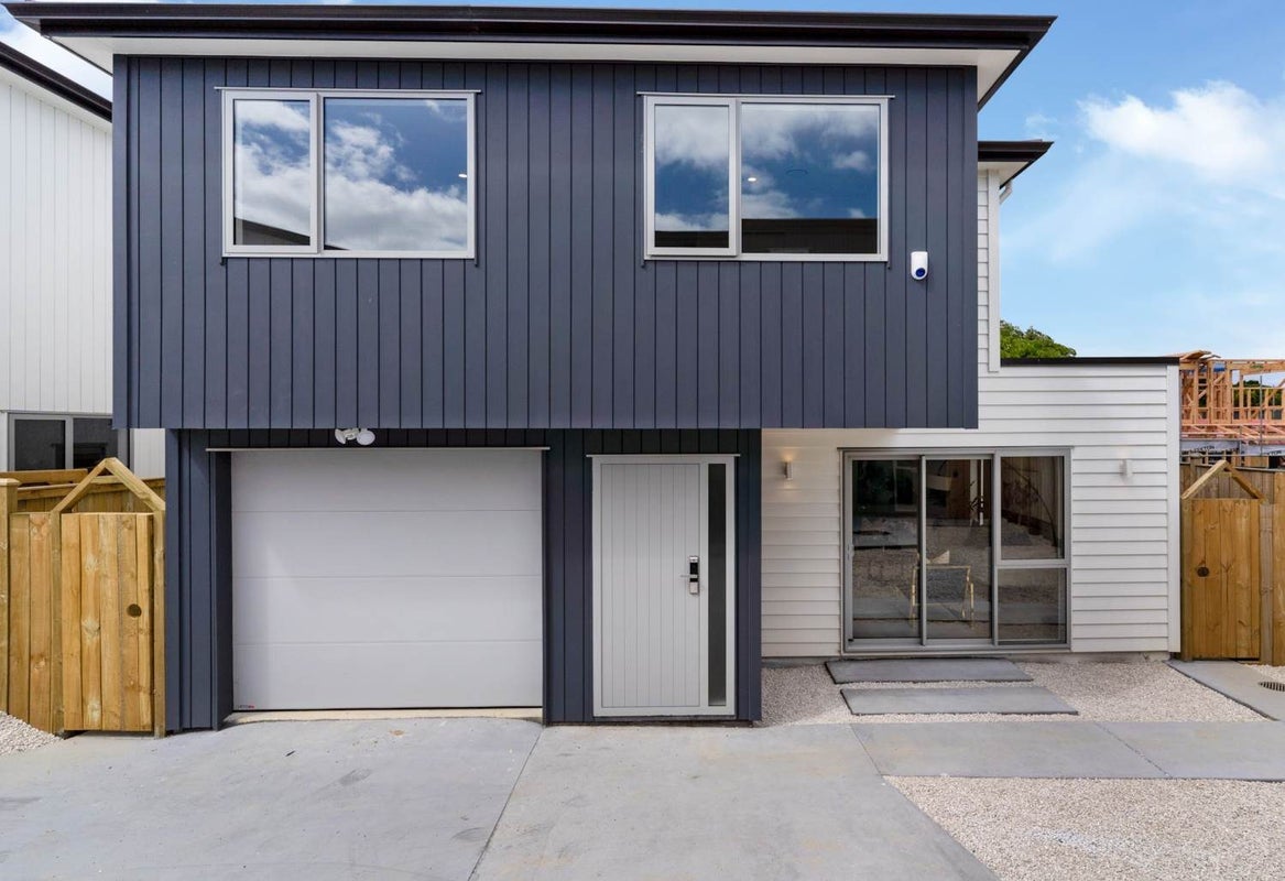 5C Quibray Place, Botany Downs, Auckland - Carousel 1