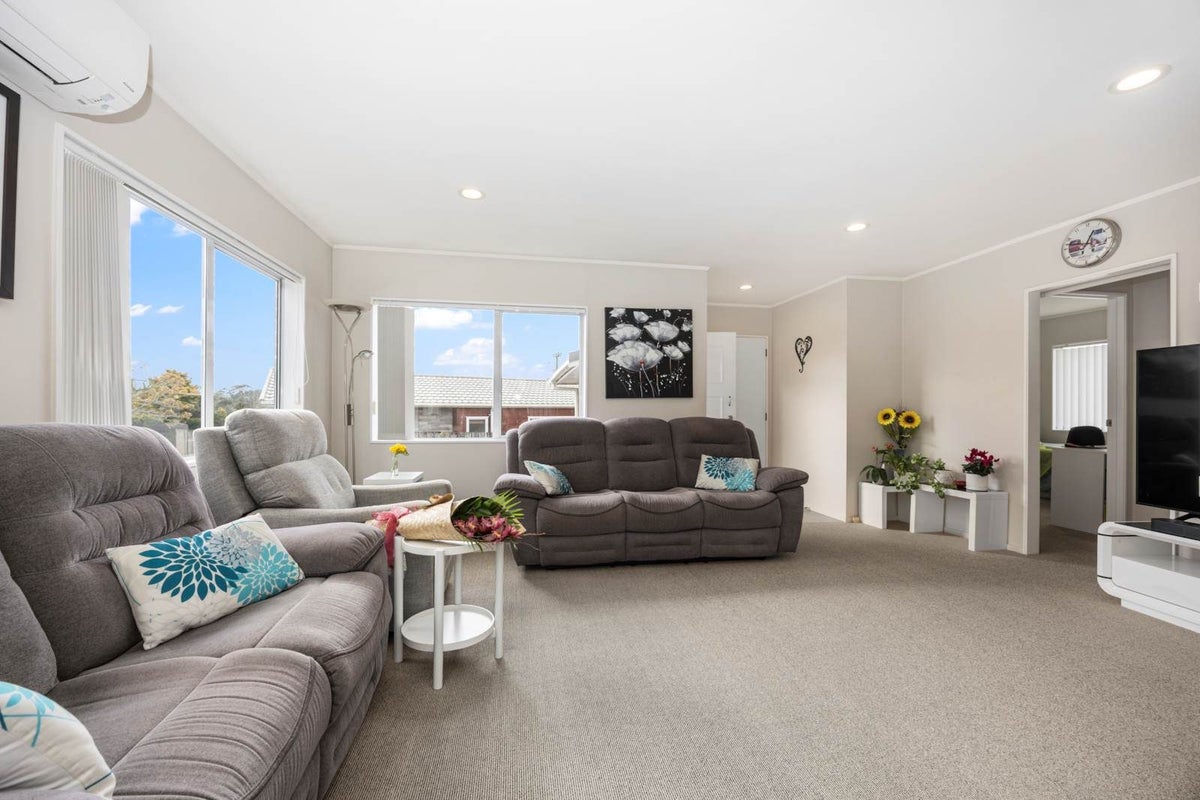 88A Don Buck Road, Massey, Waitakere City, Auckland - Carousel 2
