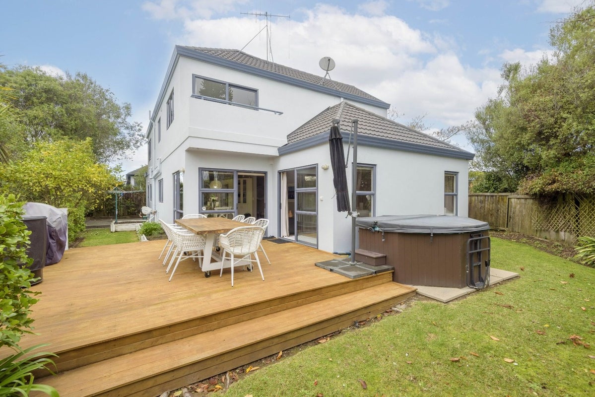 54A Casey Avenue, Fairfield, Hamilton - Carousel 1