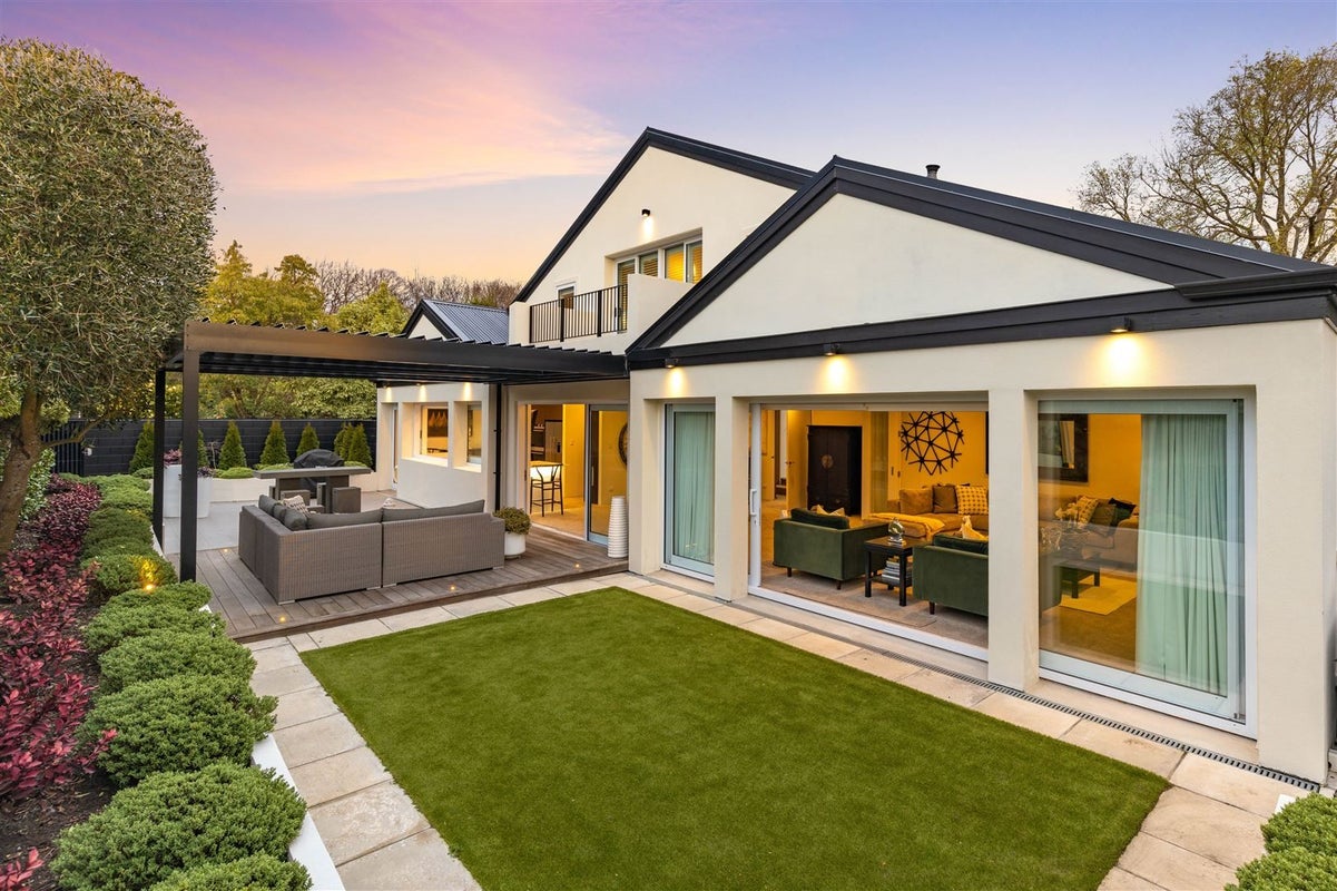 9B Weka Street, Fendalton, Christchurch - Carousel 1