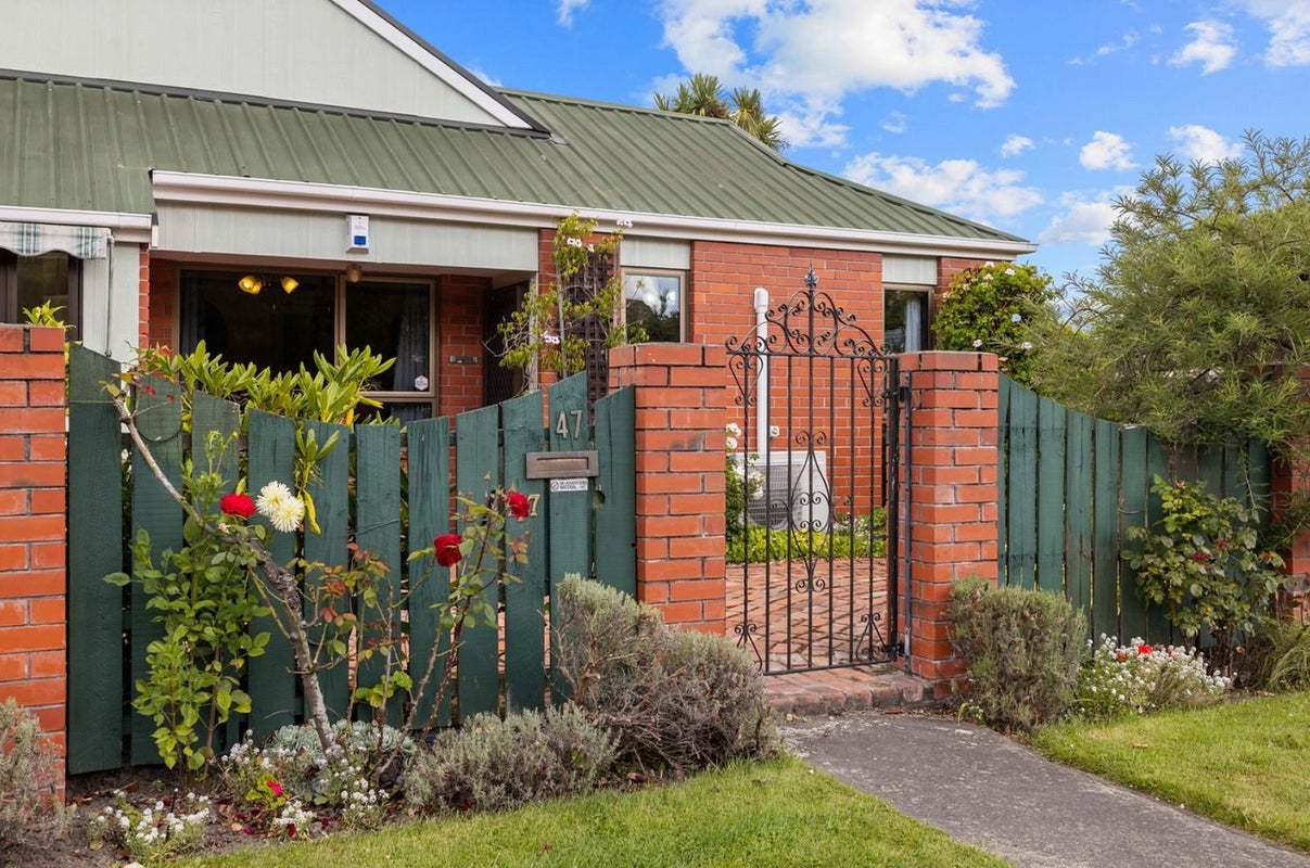 1/47 Memorial Avenue, Ilam, Christchurch - Carousel 13