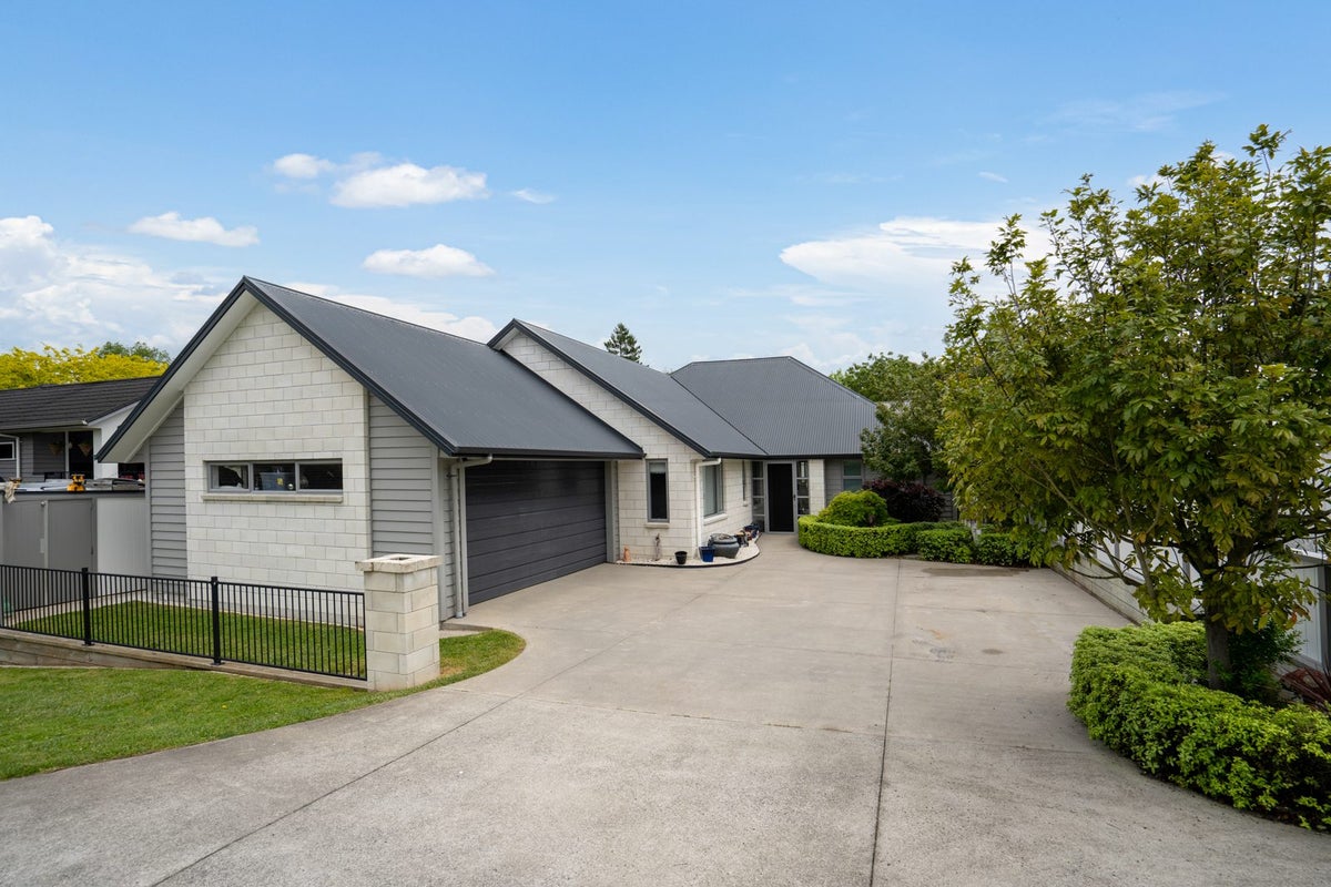15B Addison Street, Leamington, Cambridge - Carousel 1