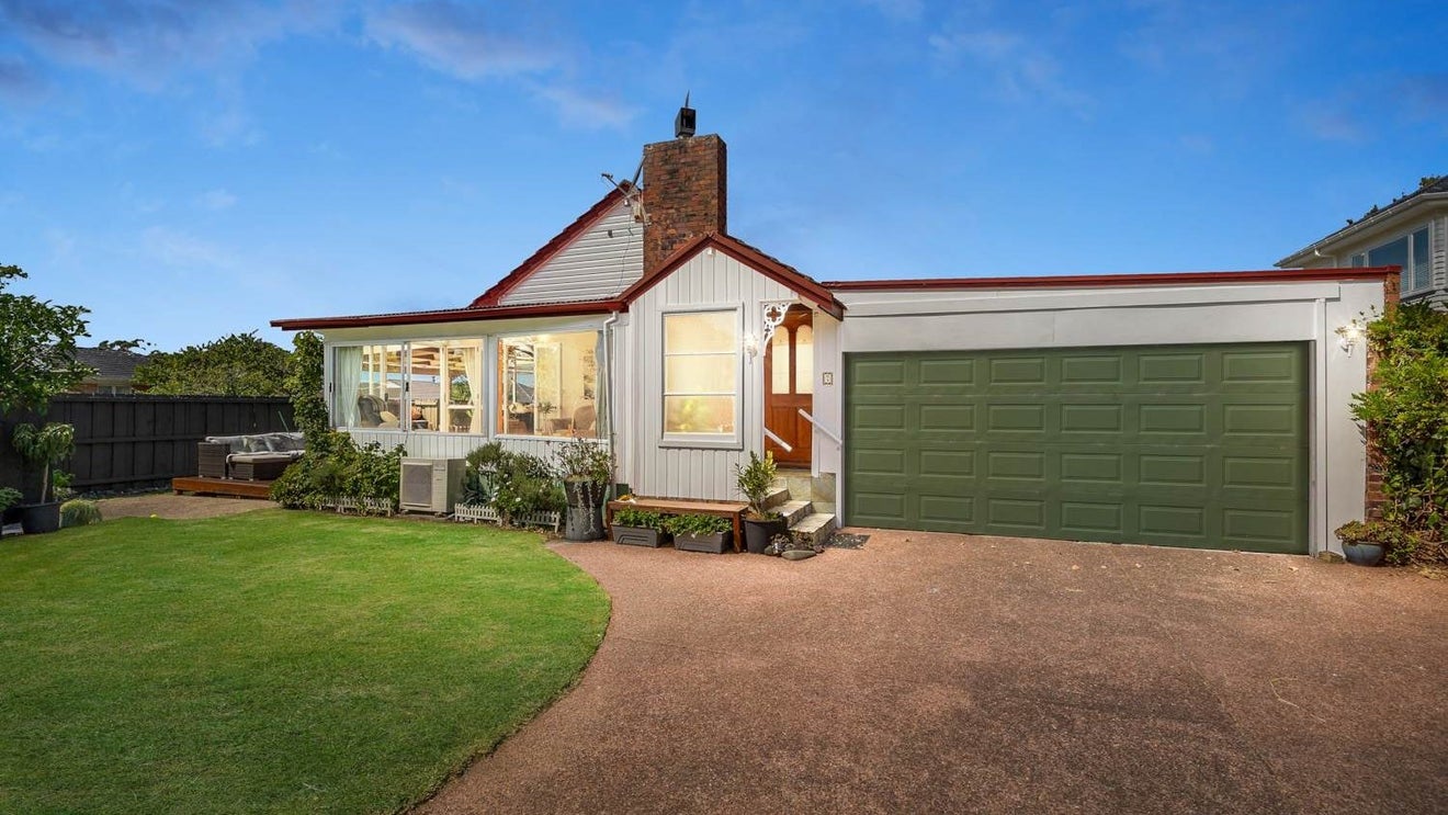7 Tamaki Bay Drive, Pakuranga, Auckland - Carousel 1