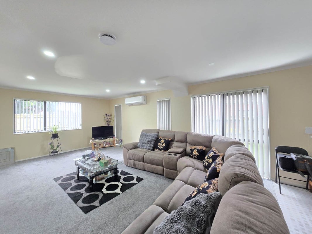 41 Glen Avenue, Papatoetoe, Auckland - Carousel 1