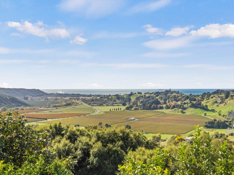 91 Eskridge Drive, Eskdale, Napier - Carousel 2