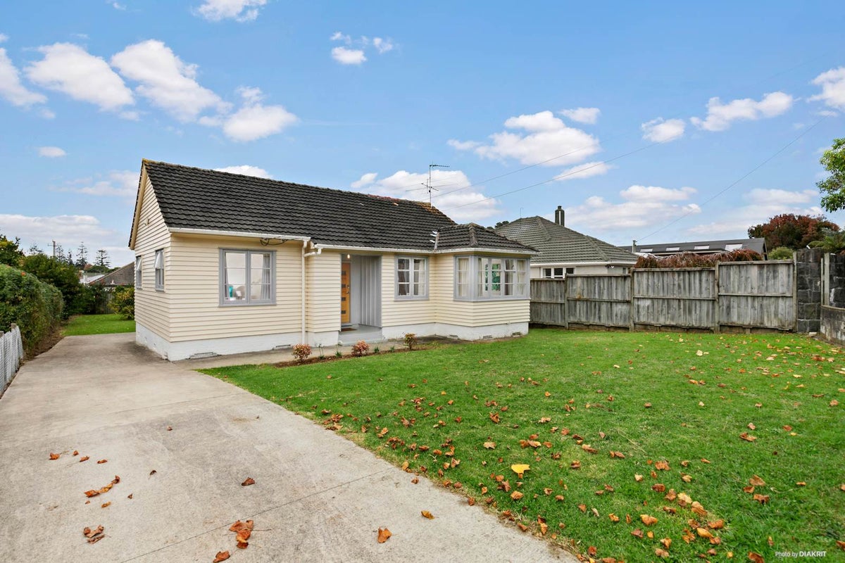 22 Brookfield Avenue, Onehunga, Auckland - Carousel 1