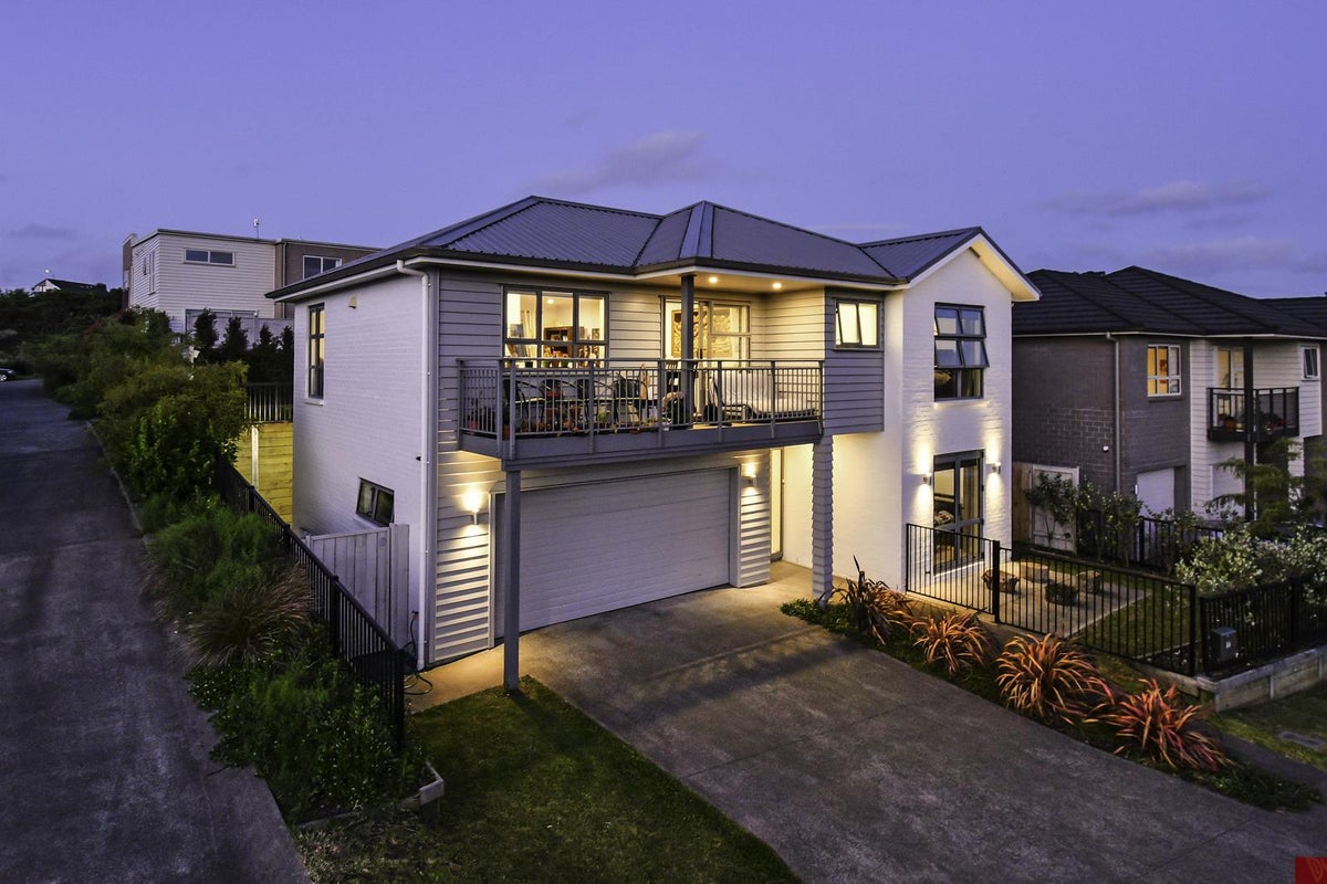 77 Calluna Crescent, Totara Heights, Auckland - Carousel 1