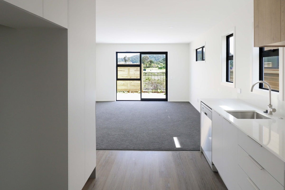 11 Te Ara o Papatahi, Wainuiomata, Lower Hutt - Carousel 2