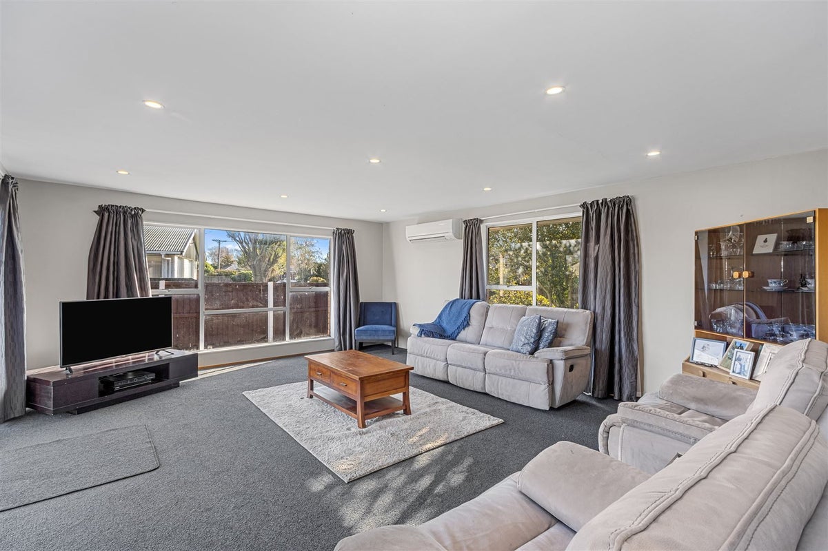 16 Thompsons Road, Belfast, Christchurch - Carousel 1