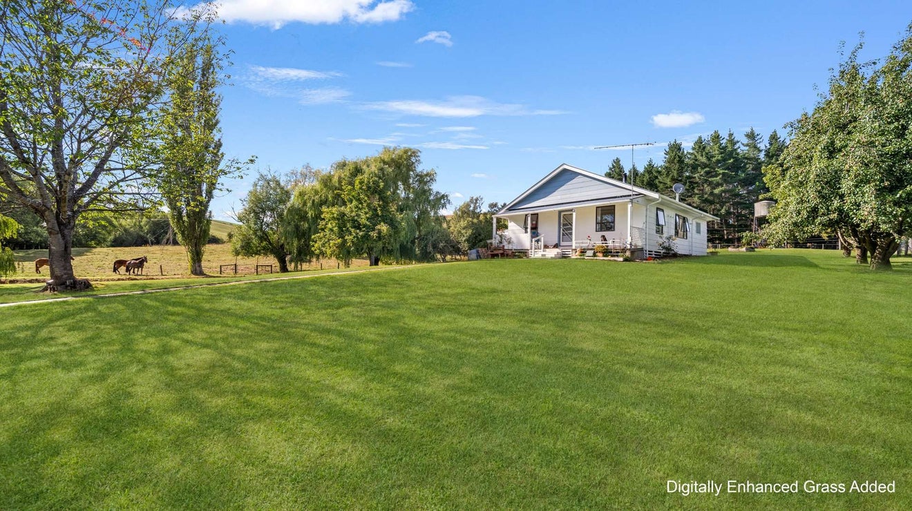 7 Tarbetness Street, Oamaru - Carousel 2