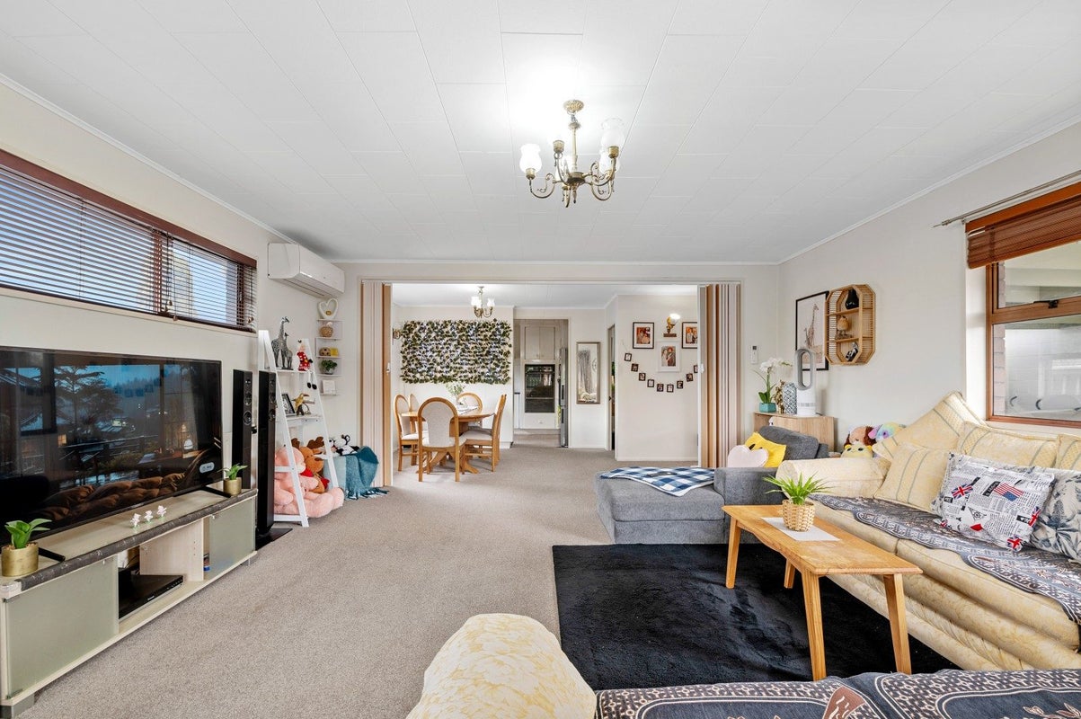 15B Peace Street, Fenton Park, Rotorua - Carousel 1