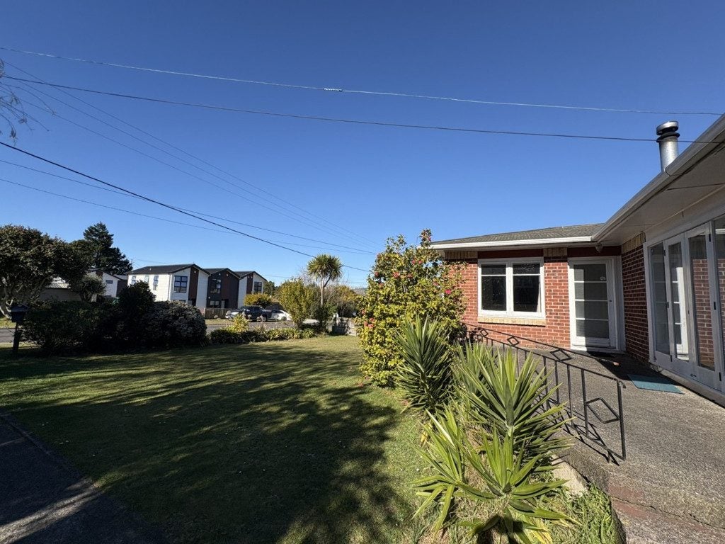18 Roosevelt Road, Western Heights, Rotorua - Carousel 2
