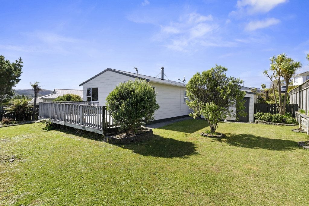 40 Outram Grove, Kelson, Lower Hutt - Carousel 18
