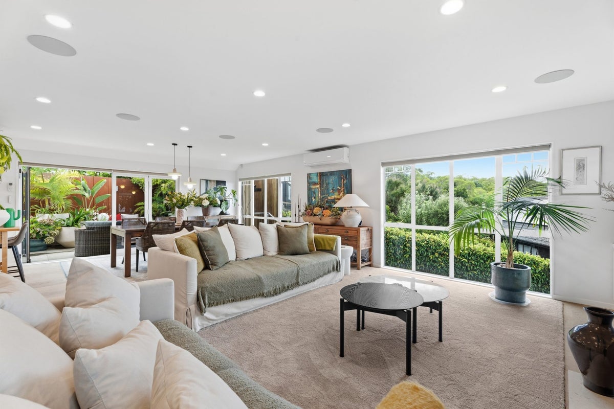 10B Colenso Place, Mission Bay, Auckland - Carousel 1