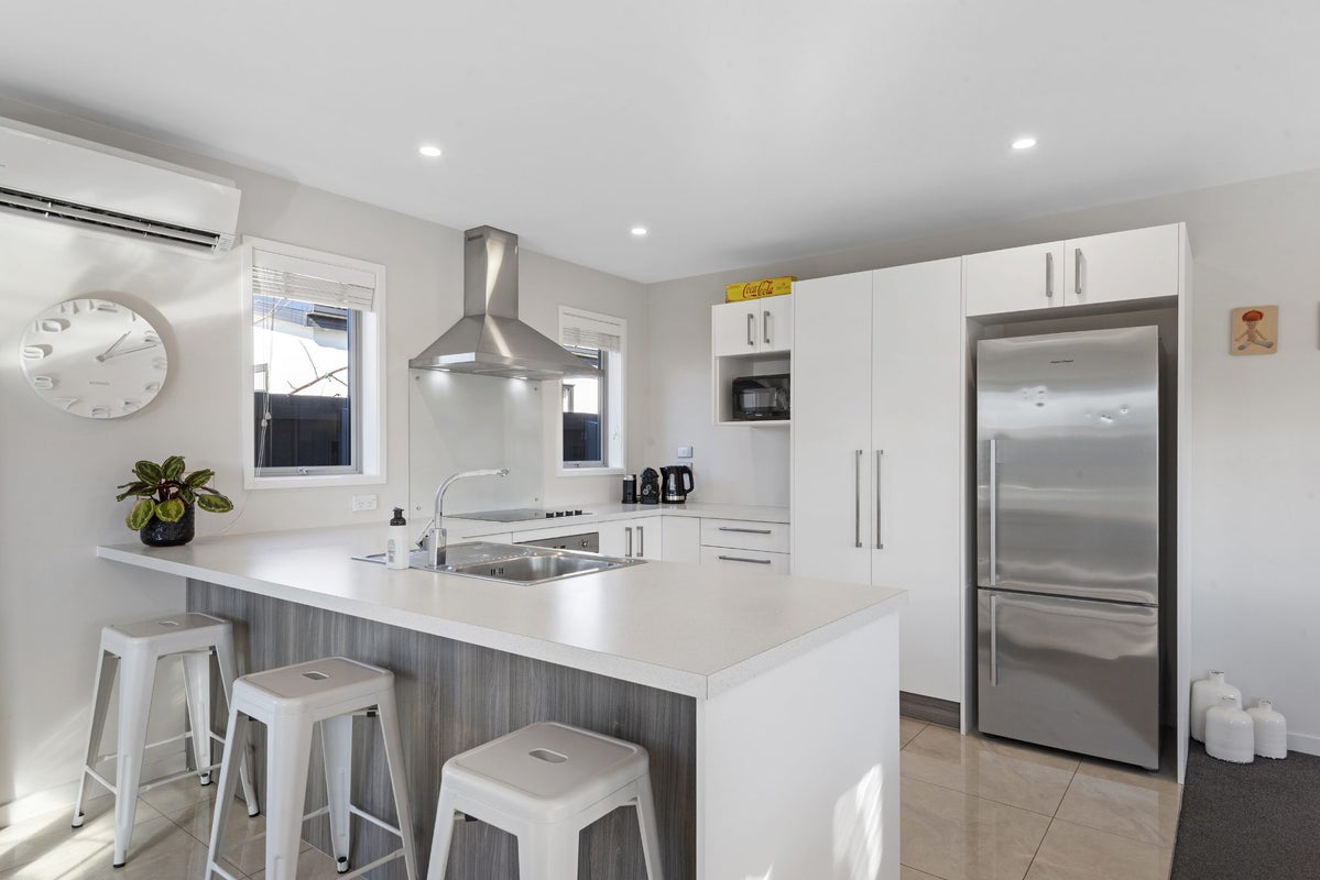 7 McLendon Green, Belfast, Christchurch - Carousel 2