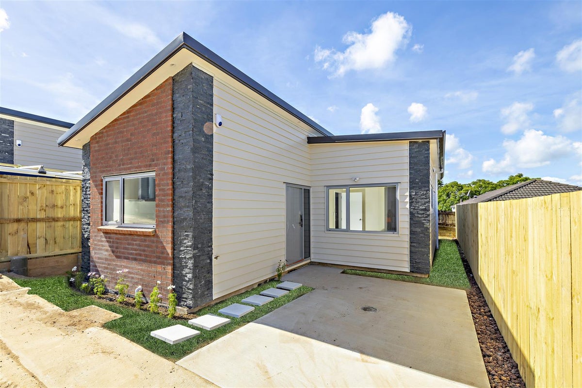 39C Senator Drive, Manurewa, Auckland - Carousel 1