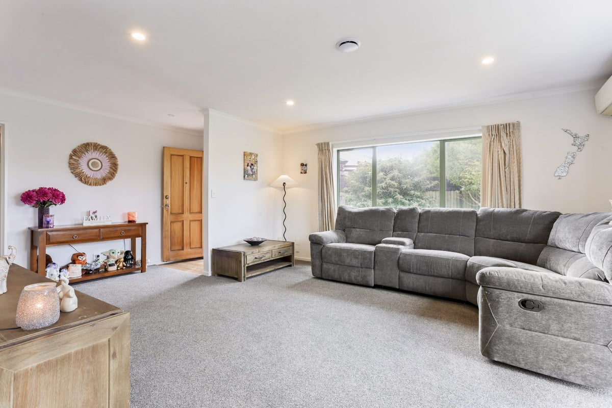 7 Baker Street, New Brighton, Christchurch - Carousel 2